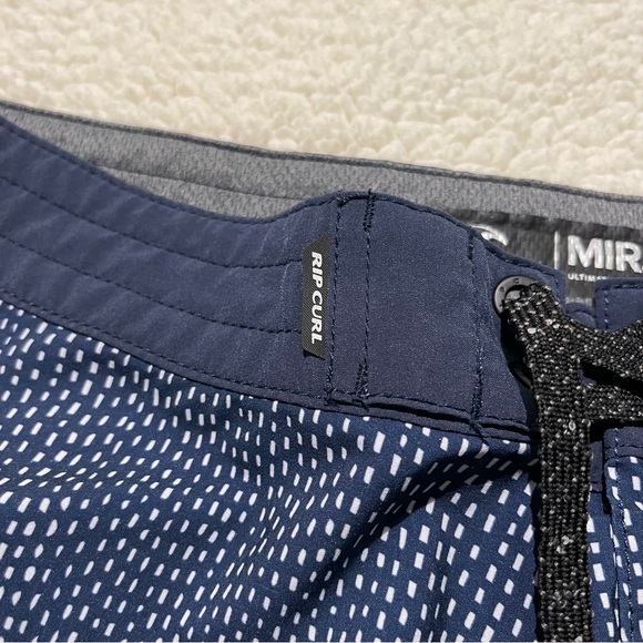 MEN’S RIP CURL MIRAGE SWIM TRUNKS - Picture 3 of 7
